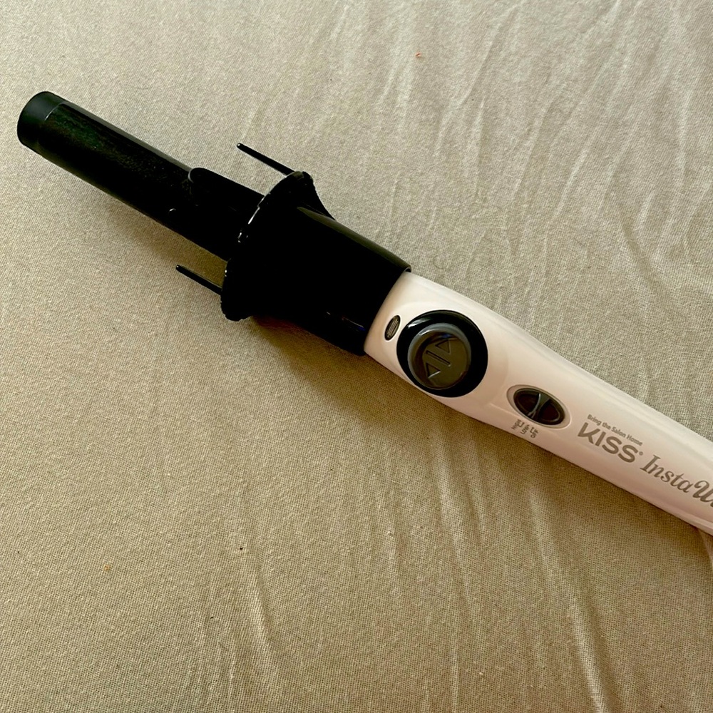 KISS Instawave Deluxe Automatic Rotating Curling Iron